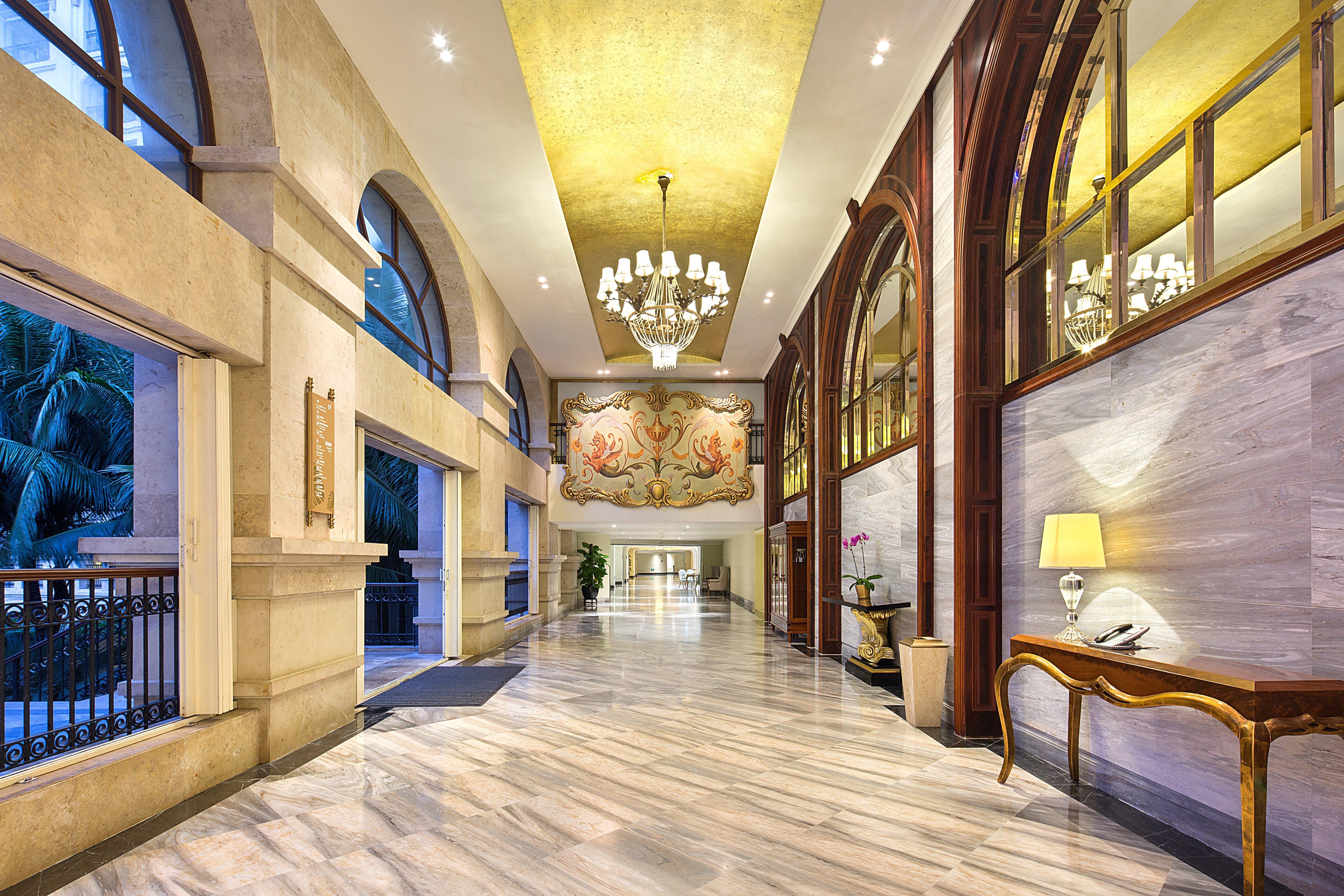 Crowne Plaza Bay By Ihg ซานย่า